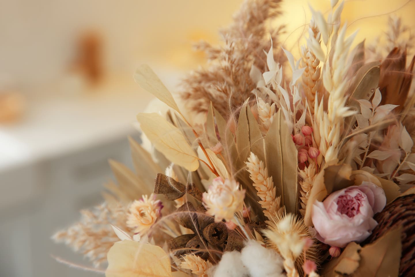 11月の花 花屋が教える 秋の終わりにおすすめの花と飾り方 くらしの花図鑑 くらしマグネット