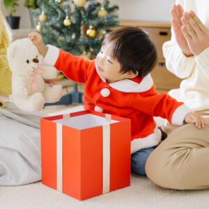 クリスマスプレゼントはいつ渡す？　子供のワクワクが増すおすすめの渡し方