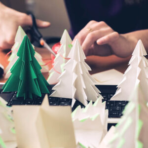 おりがみで作るクリスマスツリー&オーナメント9選！子どもが楽しい簡単作品も