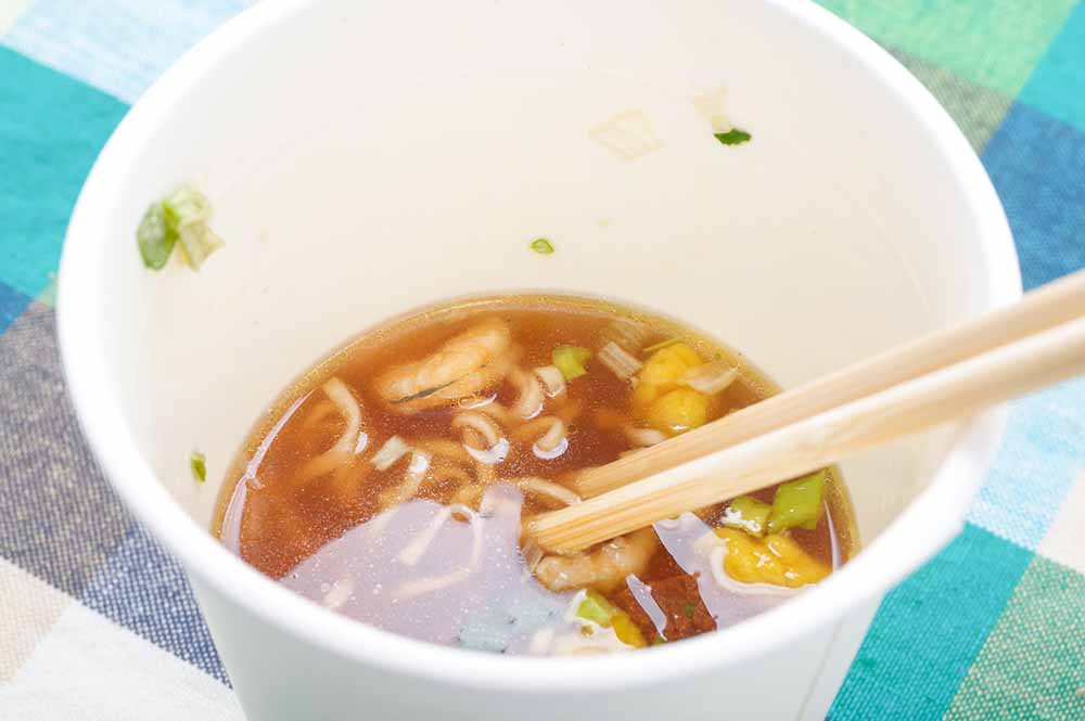 カップ麺 汁