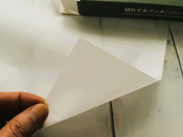 ダイソー　切れてるクッキングシート　裏表がない