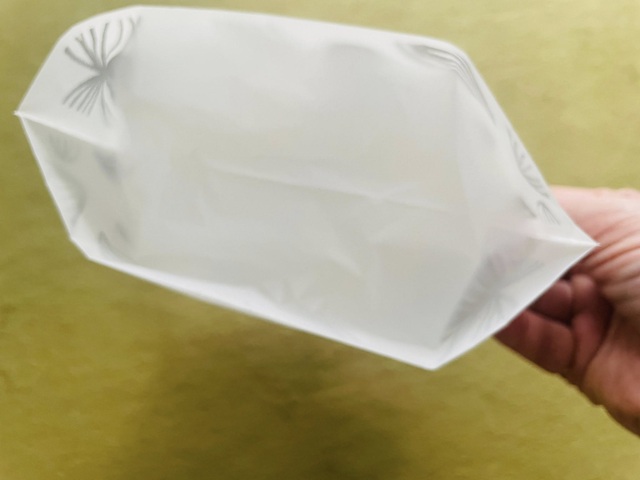 ダイソー　自立型ぷちゴミ袋　底マチ