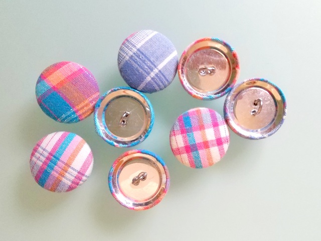 はぎれ　ハンドメイド　くるみボタン