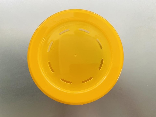 ダイソー　レンジでかんたん！茶わん蒸し器　フタをする
