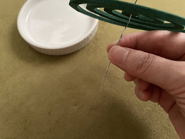 蚊取り線香クリップがないときの代用品アイデア　ゼムクリップ