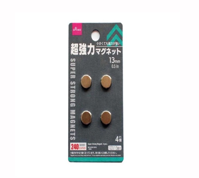 ダイソー　超強力マグネット　４コ入