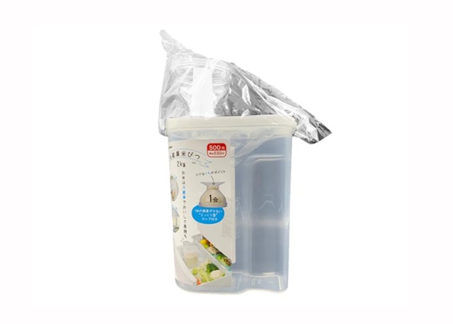 ダイソー　米びつ　冷蔵庫米びつ２Ｋｇ