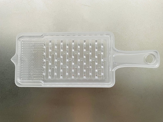 ダイソー　しぼれるおろし器　