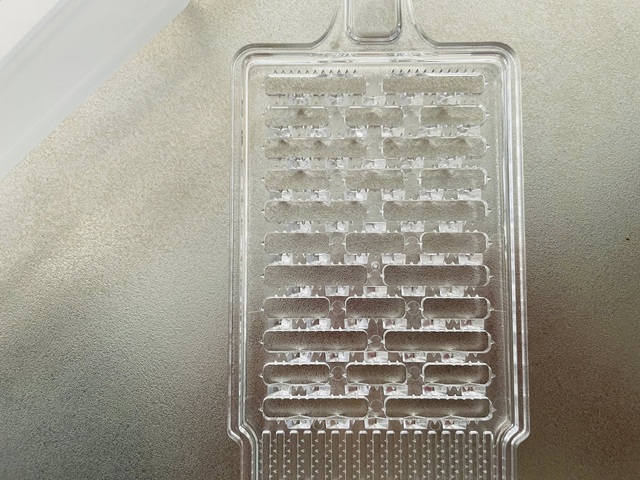 ダイソー　しぼれるおろし器　大根おろし