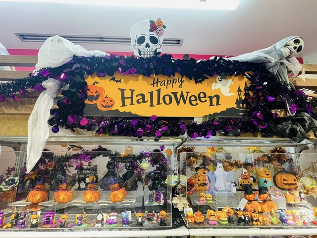 ダイソー　ハロウィンディスプレイ