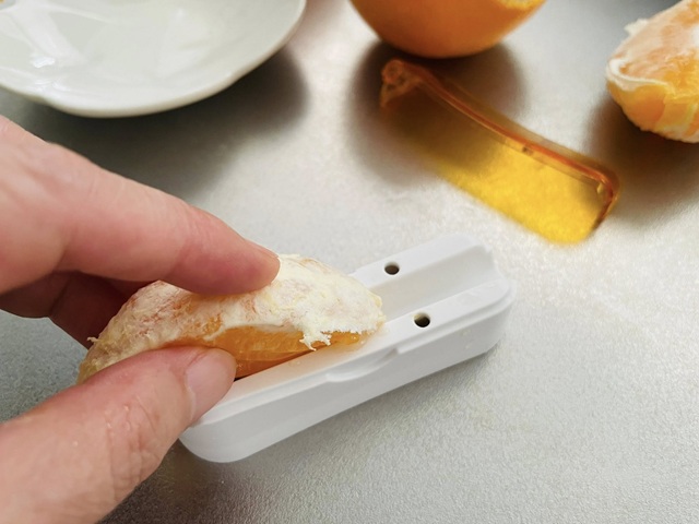ダイソー　オレンジカッター　薄皮カット