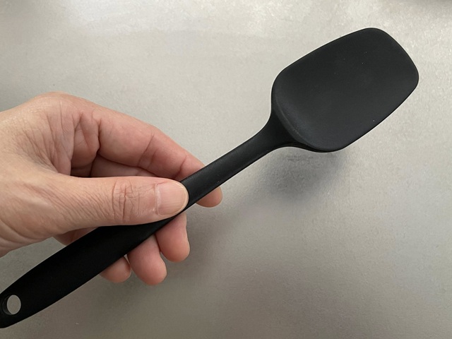 キャンドゥ　シリコンスプーン　シンプルなデザイン