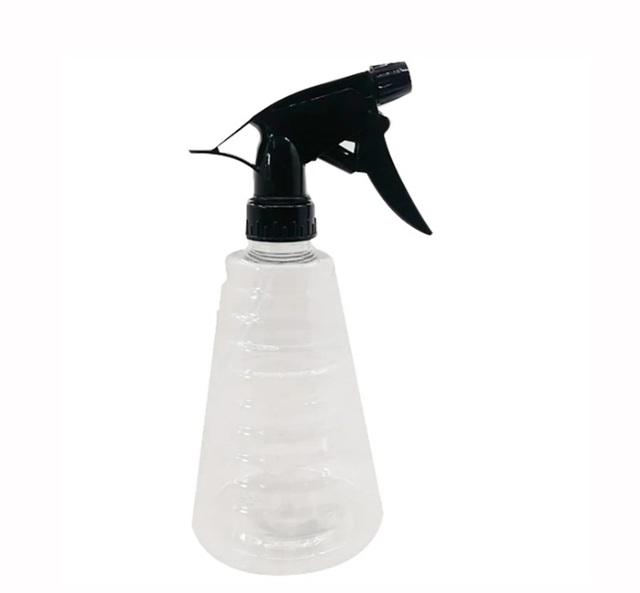 ダイソー　スプレー　５５０ｍＬ
