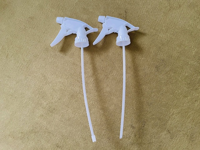 ダイソー　スプレーヘッド　霧吹きヘッド　2個