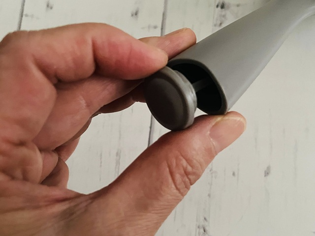 ダイソー　乾きやすいブローブラシ　クリーナー付き