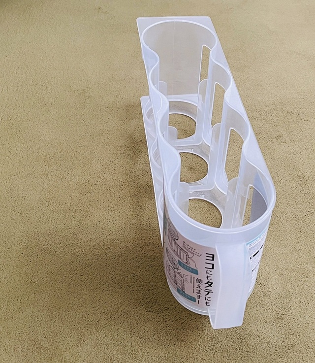 ダイソー「缶ストッカー」缶収納