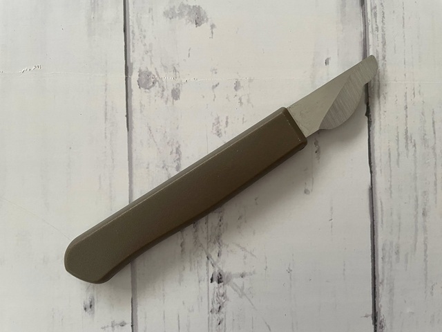 ダイソー 栗ピーラー スリム&軽量