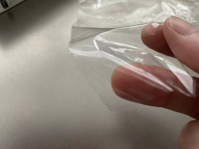 ダイソー　ぴったりくっつく耐熱ラップ　しっかり密着