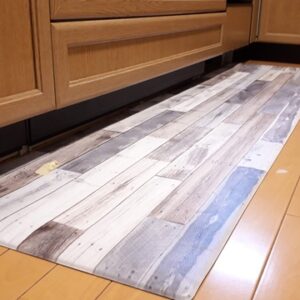 ダイソーのキッチンマットはお手入れ簡単！種類や選び方、敷くメリットも紹介