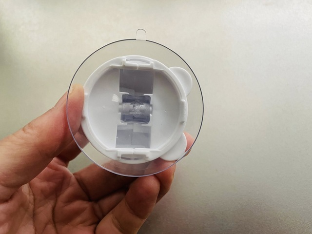 ダイソー 包丁研ぎ シロクマ 吸盤付き