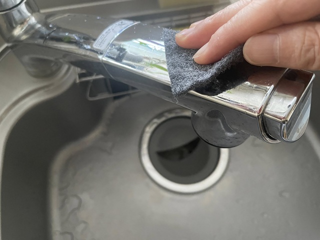 ダイソー キッチンお掃除シート「ゴムパワー」洗剤いらず