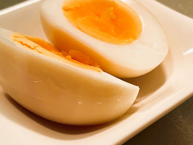 セリア「味付けたまごメーカー（味玉名人）」味付けたまご