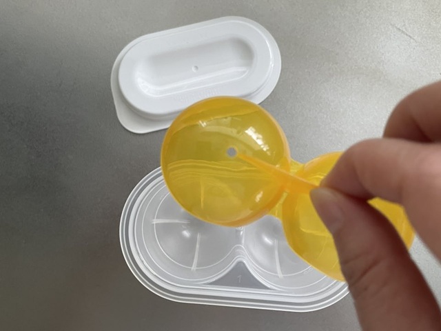 セリア「味付けたまごメーカー（味玉名人）」落とし蓋もついている