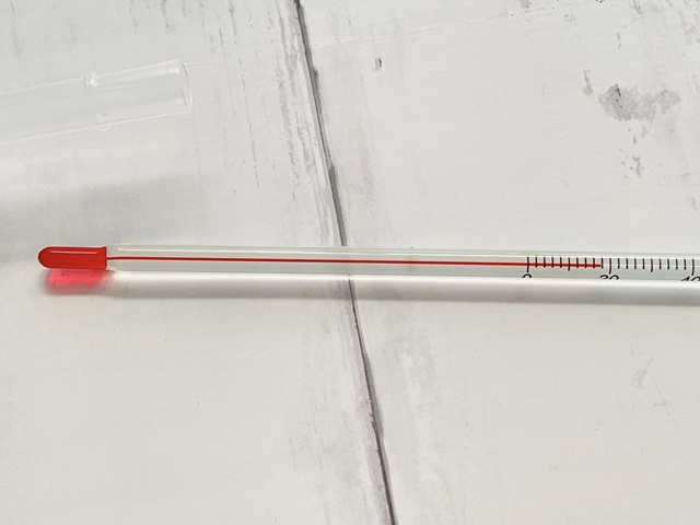 ダイソー　料理用温度計　アナログでも温度がパッと読み取れる