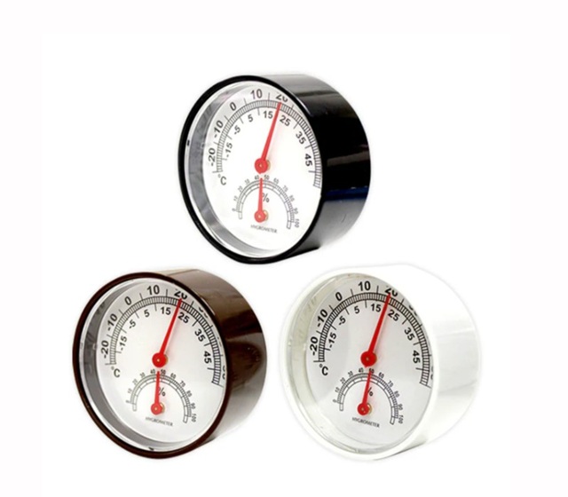 ダイソー　温・湿度計ＭＩＮＩ