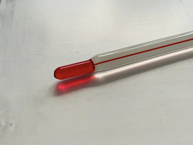 ダイソー 料理用温度計 見やすい