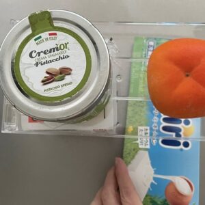 冷蔵庫内に百均の棚板を入れてデッドスペースを有効活用!収納力がぐっとアップ♪