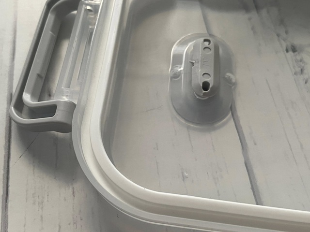 ダイソー 保存容器としても使えるお弁当箱(エア弁付) フタはパッキン一体型