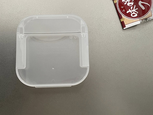 ダイソー　味噌のフタ　市販の味噌パックにぴったり