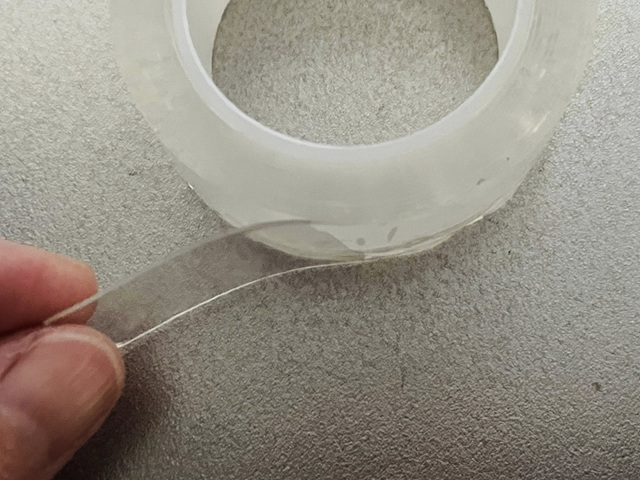 ダイソー　水まわりの汚れ防止テープ　粘着力が強い