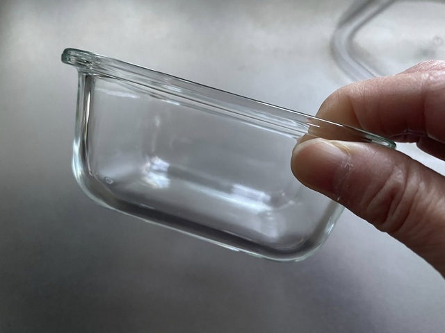 ダイソー　耐熱ガラス食器　シンプルなデザイン