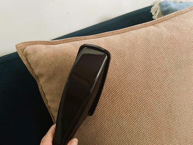 ダイソー　回転式ほこり取り　ソファやクッションにも