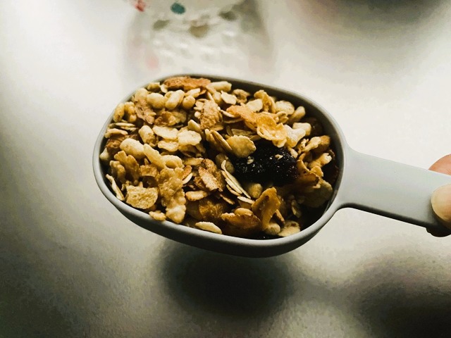 ダイソー　シリアルスプーン（チャック袋スライダー付）シリアル