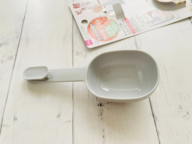 ダイソー　シリアルスプーン（チャック袋スライダー付）