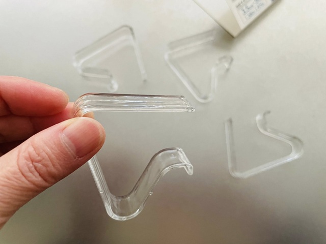 ダイソー テーブルクロス止め 止め方は簡単