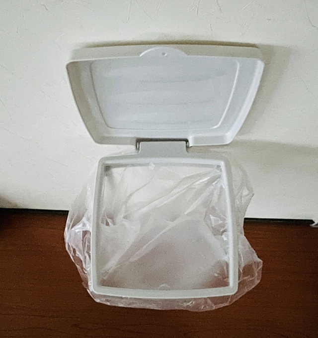 ダイソー　ゴミ袋ホルダー　フタ付き