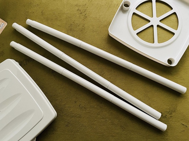 ダイソー　ゴミ袋ホルダー　組み立て方　ポールを3本ずつつなげる