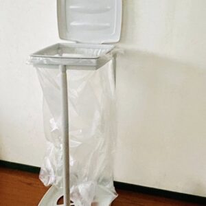 100均のゴミ袋スタンドはフタ付き！このサイズで550円はとってもオトク♪【ダイソー】