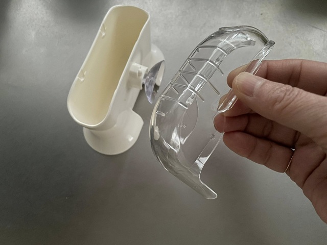 ダイソー　しゃもじホルダー　吸盤付しゃもじケース　フタが外せる