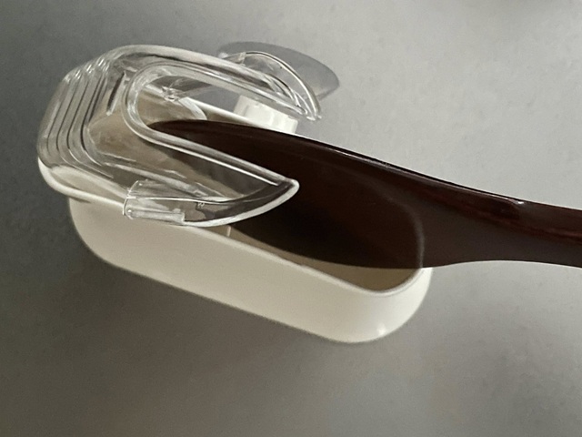 ダイソー　しゃもじホルダー　吸盤付しゃもじケース　
