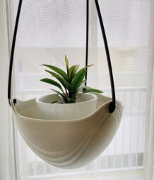 セリア　吊り鉢　植物